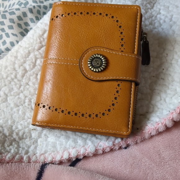 Wallet - Picture 3 of 4